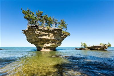 Turnip Rock im Lake Huron